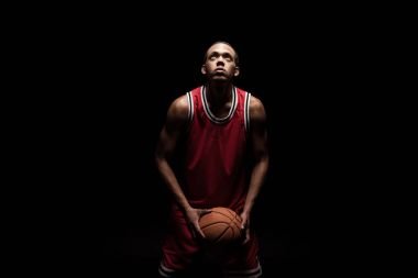 depositphotos_145925563-stock-photo-sporty-basketball-player